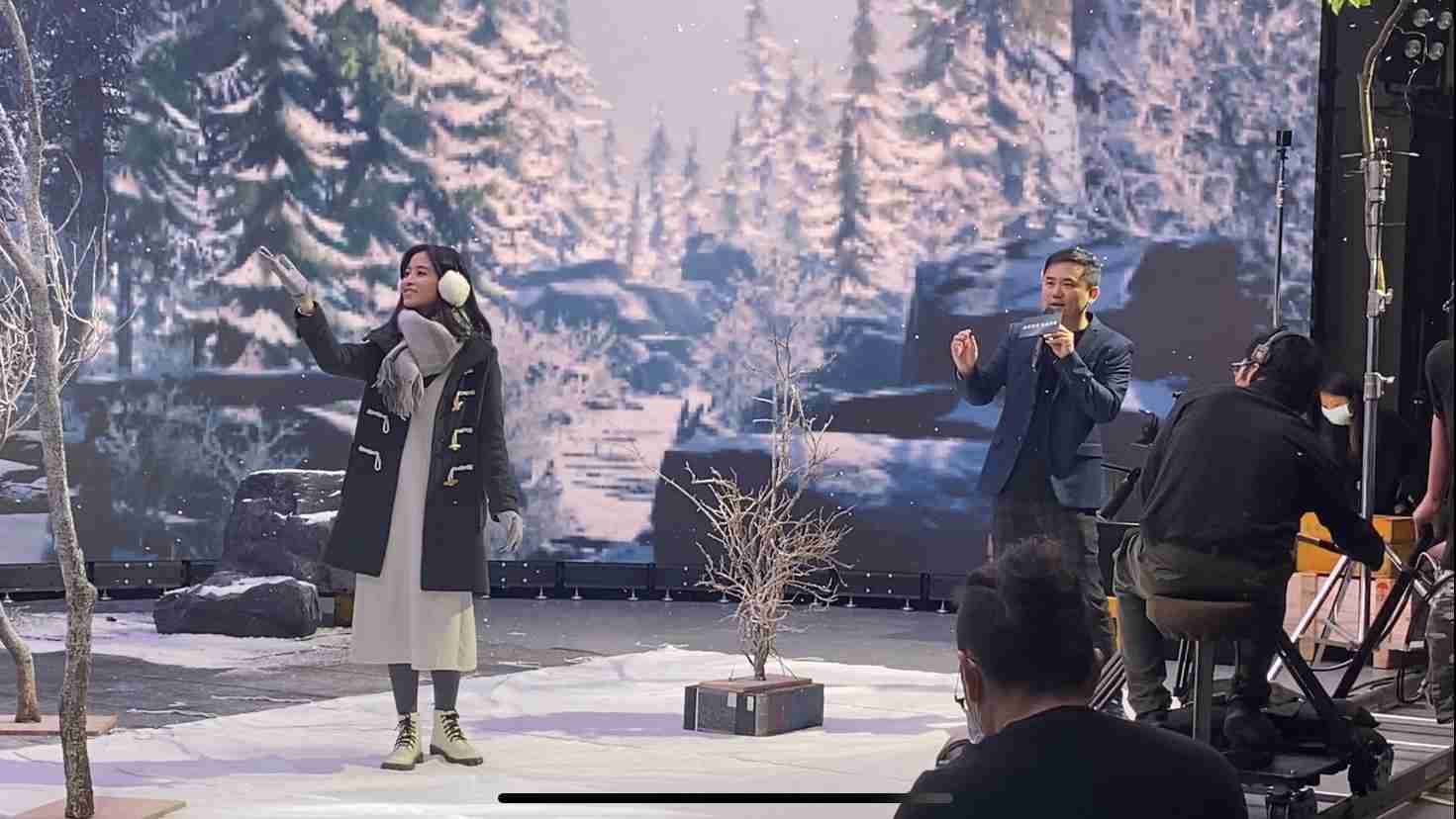 2121非凡以ALED先进显屏技术，，，，与金马奖视觉特效团队“再现影像”携手合作打造LED虚拟摄影棚，，提供沉浸式表演体验，，，并精简拍摄成本与时间